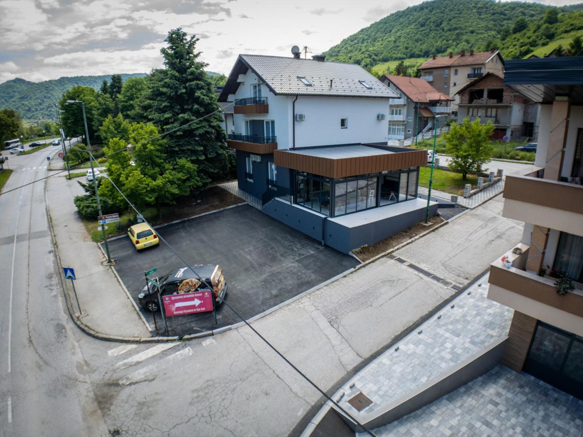 Sunny Corner Apartments Visoko Esterno foto