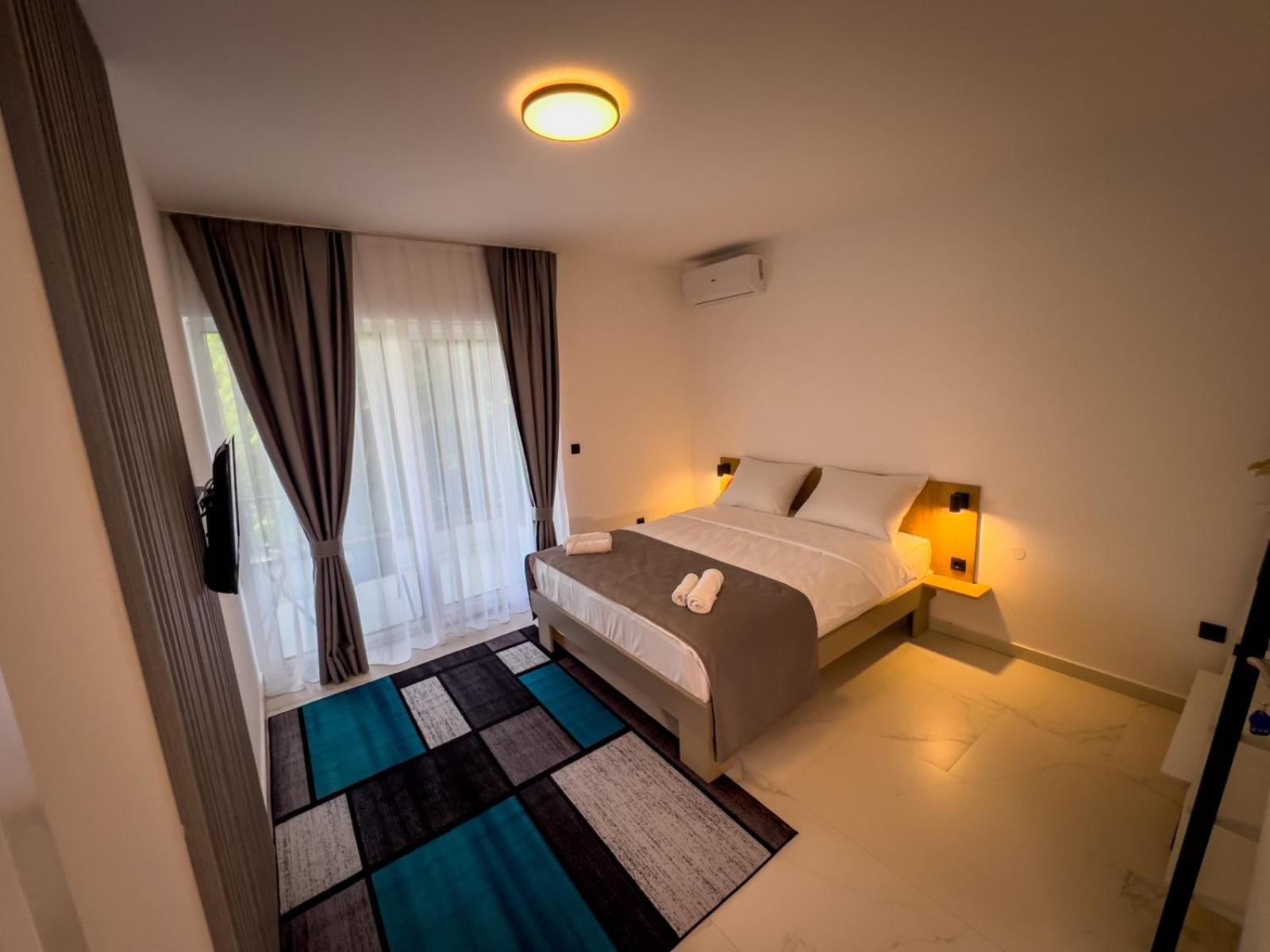 Sunny Corner Apartments Visoko Esterno foto