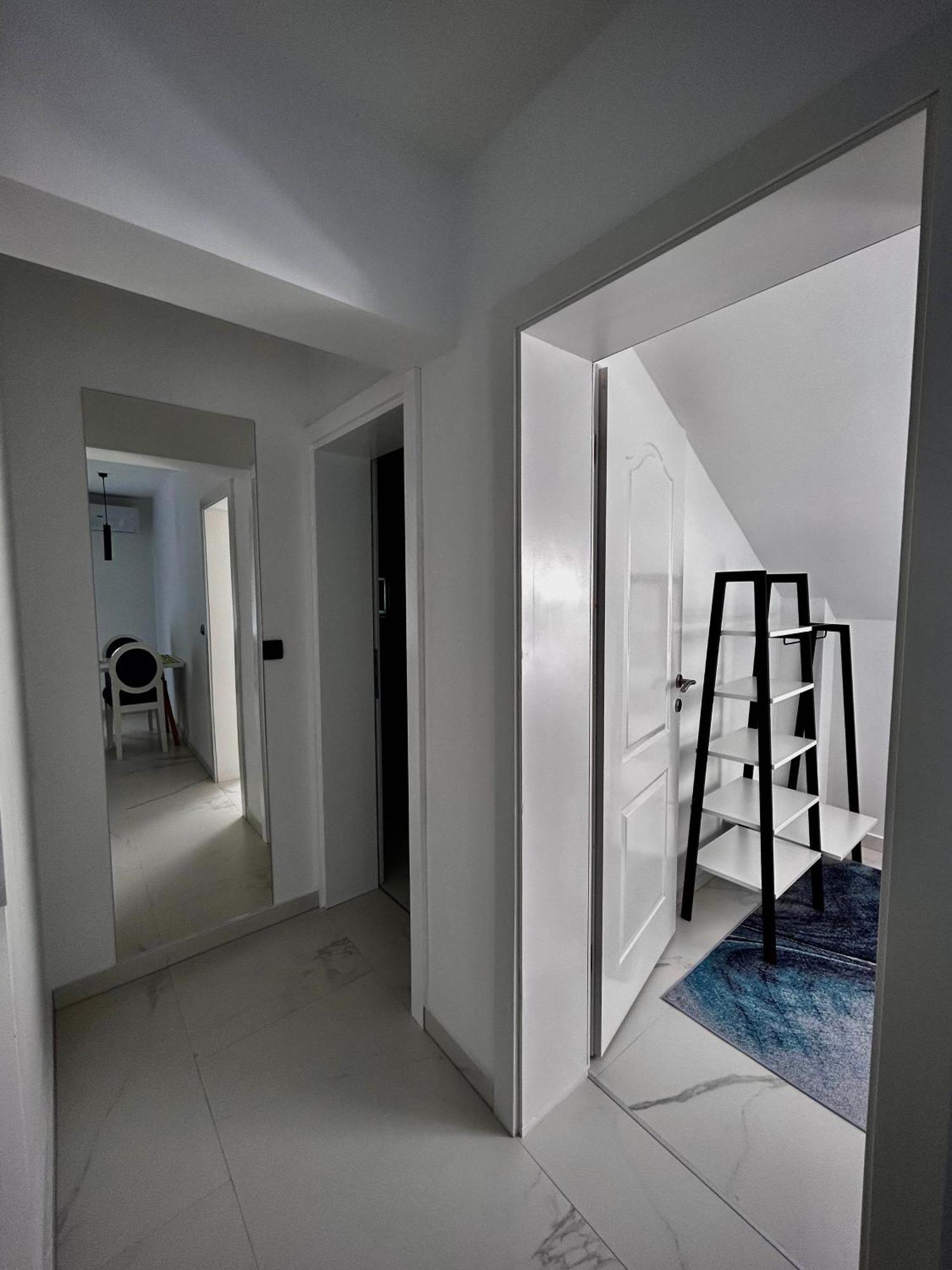 Sunny Corner Apartments Visoko Esterno foto