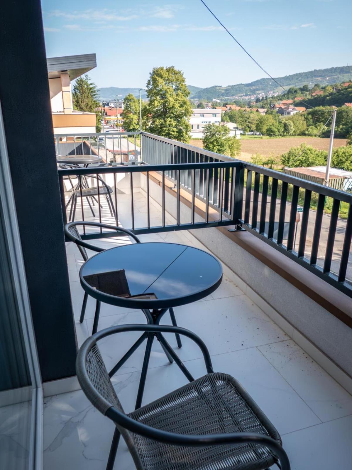 Sunny Corner Apartments Visoko Esterno foto